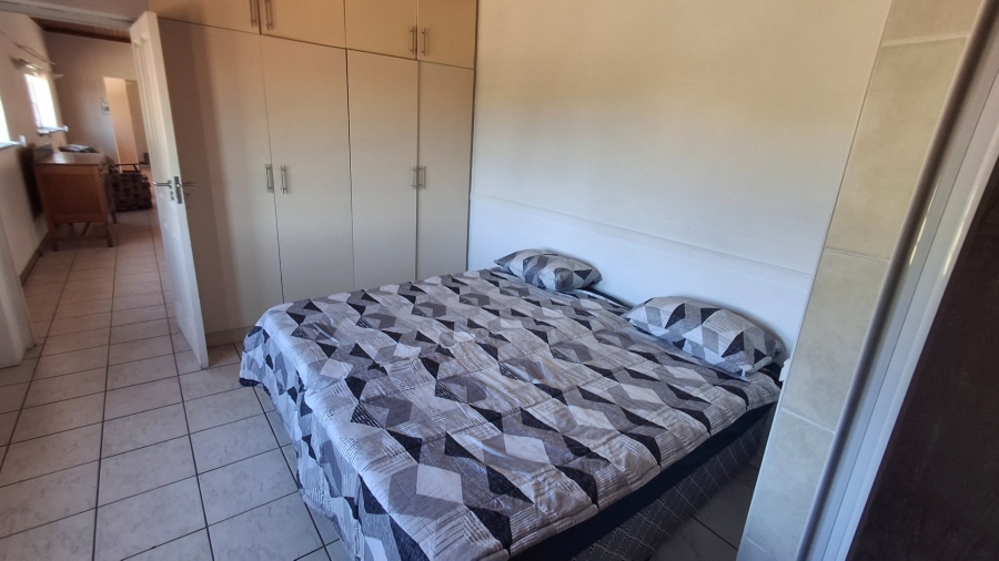 To Let 5 Bedroom Property for Rent in Humansdorp Eastern Cape